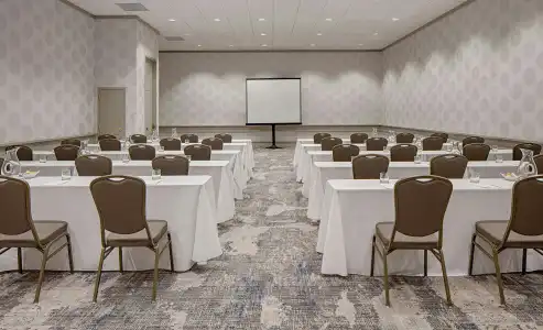 DoubleTree by Hilton Houston - Greenway Plaza - 19