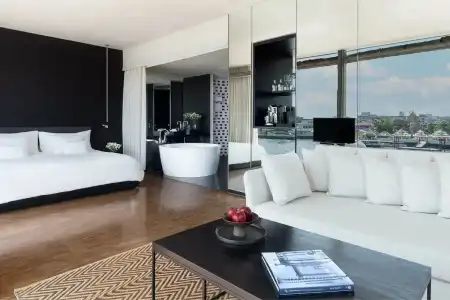 Sala Rattanakosin - 87