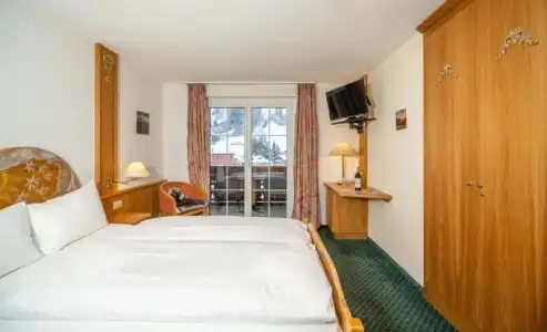 Grichting & Serviced Apartments - 142