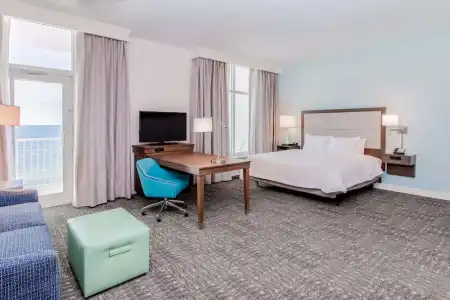 Hampton Inn and Suites Panama City Beach/Beachfront - 111