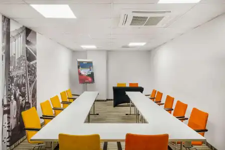 Park Inn by Radisson Budapest - 12
