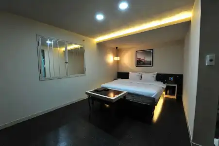Busan Seomyeon YTT - 5