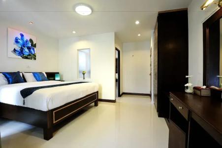 Ruen Buathong Boutique - 76