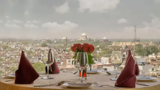 Radisson Agra - 10
