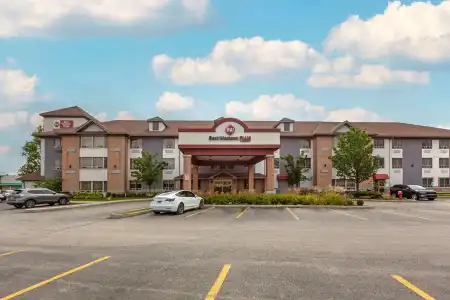 Best Western Plus Burlington Inn & Suites - 23