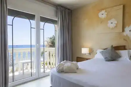 URH Sitges Playa - 2