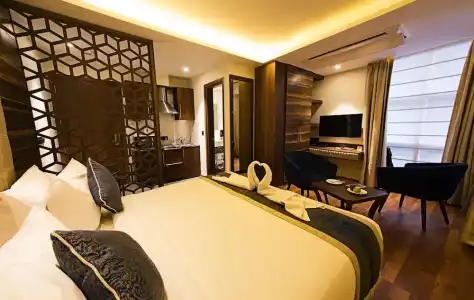 Connaught Royale - 104