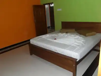 Bee Nest Bed & Breakfast - 14
