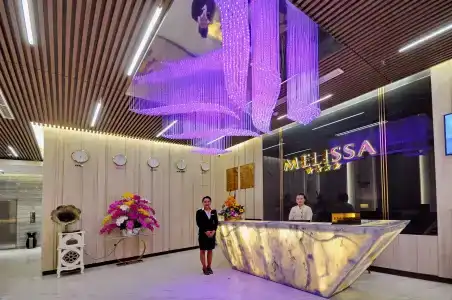 Melissa - 24