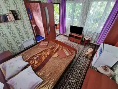 Petrovskaya Pristan 2 Guest House - 33