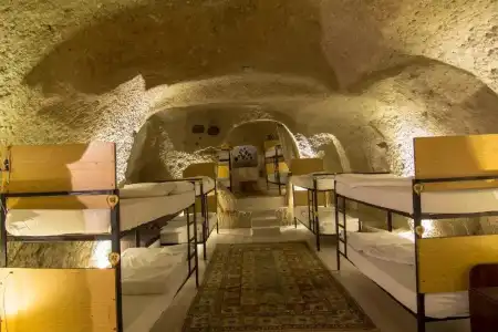 Kamelya Cave Hostel - 18