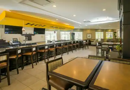 Hilton Garden Inn Lakeland - 20