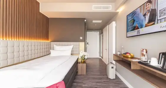 PLAZA Premium - 44