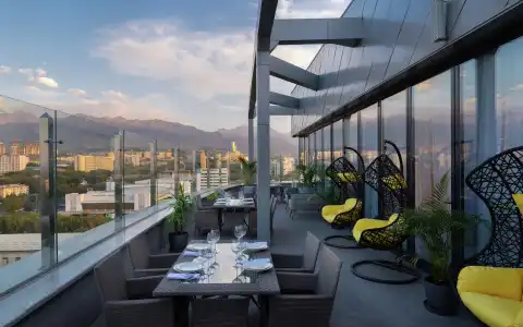 DoubleTree by Hilton Almaty - 4