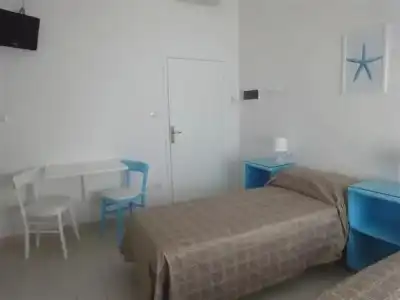 Ostello Casa per Ferie Stella Marina - Hostel - 3