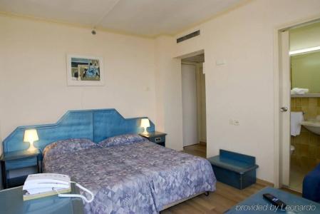 Residence - 3