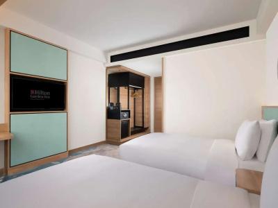 Hilton Garden Inn Jakarta Taman Palem - 59