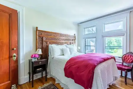 Wilburton Inn - 54