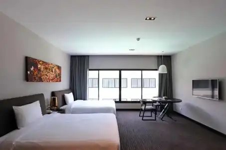 S Ratchada Bangkok - 8