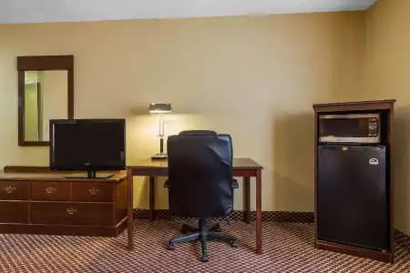 Quality Inn & Suites Bloomington University Area - 37