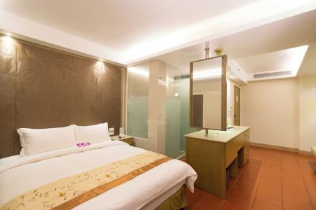 Empress HoChiMinh City - 108