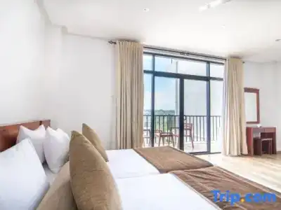 Oak Ray Regency - 77