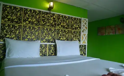 Phi Phi Beach Front Resort - 1