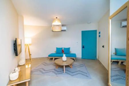 Redcon Suites - 182