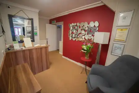 Red Mullions Guest House - 1