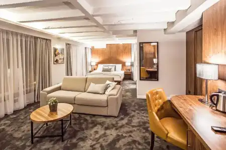 Nomad Luxury Suites - 15