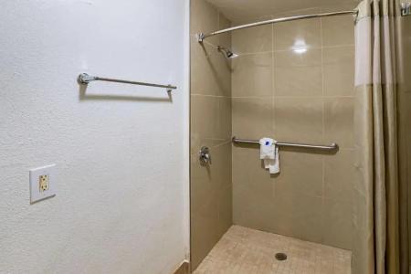 Motel 6 Grand Prairie, TX - Near Six Flags Drive - 48