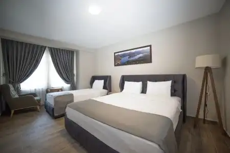 Elia İmroz - 40