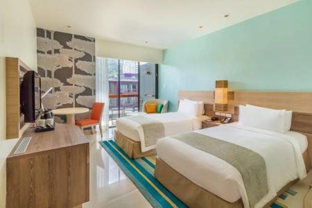Holiday Inn Express PHUKET PATONG BEACH CENTRAL by IHG - 5