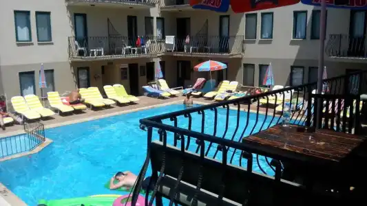Poppy Apartments - 39