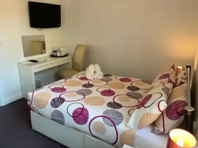 Austins Guest House - 1
