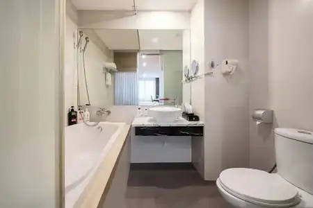Era Apartment Tran Thai Tong - 8