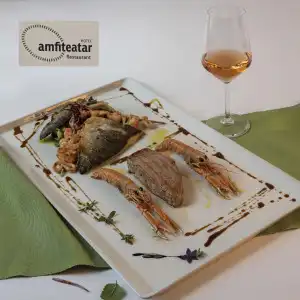 Amfiteatar - 11