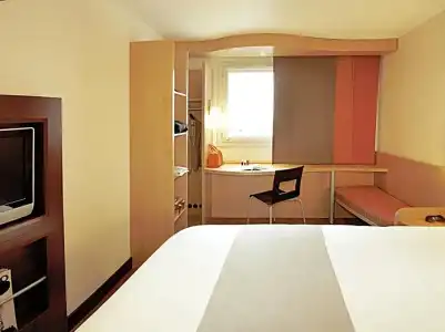 ibis Braga - 35