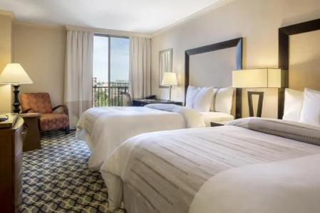 AKA Washington Circle - 16