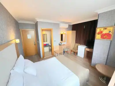 Lounge Boutique - 2