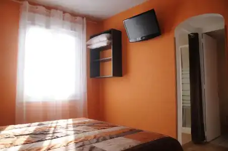 Hôtel Les Rosiers - 52