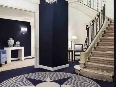 Hôtel Barrière l'Hermitage - 12