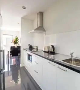 Cardiff Executive Apartments - 18