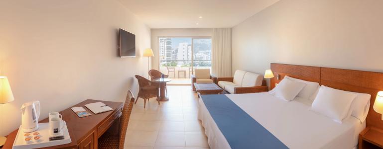 RH Ifach Family - 23