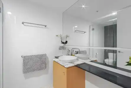 Aria Apartments - 241