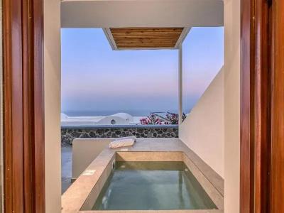 Splendour & Suites - 183