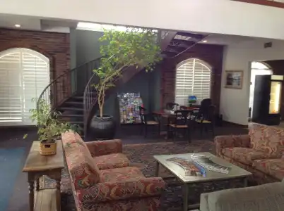 Royal Garden Inn - 8
