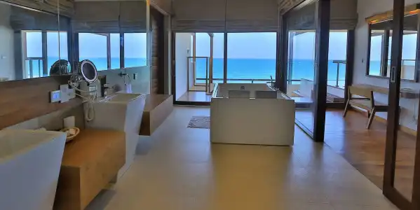 Pandanus Beach Resort & Spa Resort - 3