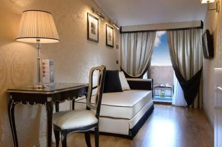Olimpia Venice, BW signature collection - 39