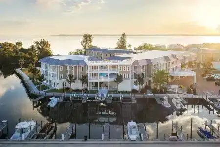 Waterline Villas & Marina, Autograph Collection - 61